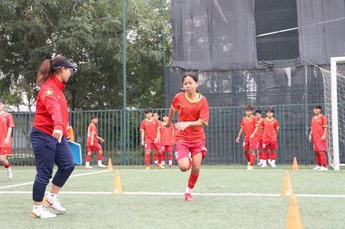 U17 nữ Việt Nam tập huấn Nhật Bản. ảnh VFF
