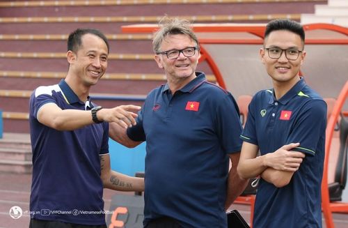 Ông Philippe Troussier sẽ chọn đội hình tốt nhất lên đường dự Doha Cup vào cuối tháng 3 (ảnh VFF)