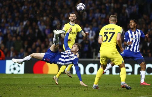 Tuy nhiên, cột dọc và cả xà ngang liên tiếp cứu thua cho Inter ở những phút bù giờ của hiệp hai