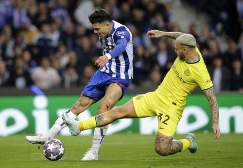 Đội chủ nhà gây ra nhiều khó khăn cho hàng thủ Inter Milan