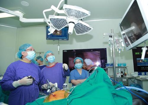 Bệnh viện Hữu nghị Việt Đức hoạt động mổ phiên trở lại. Ảnh: BVCC.