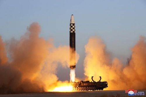 Triều Tiên phóng tên lửa Hwasong-17 vào sáng 16/3. Ảnh: KCNA
