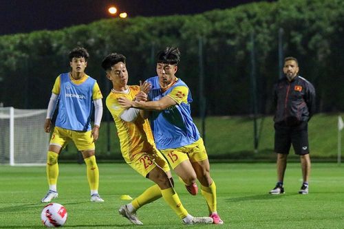  U23 Việt Nam bị nhận xét là hơi vội vàng và mất bình tĩnh trong đánh giá của HLV trưởng. Ảnh: VFF. 