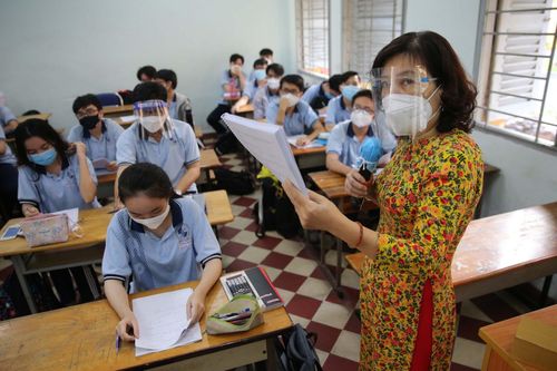 Giáo viên mong quy định việc dạy thêm rõ ràng, thay vì cấm. (Ảnh minh họa: T.N)