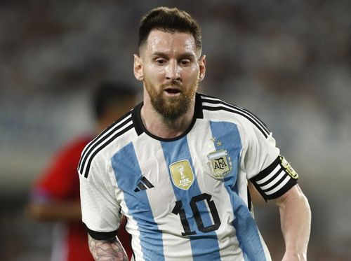 Messi thi đấu nỗ lực