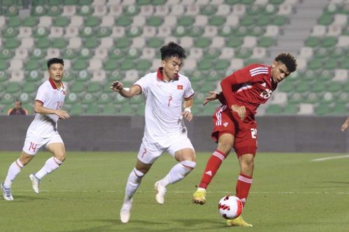  Văn Đô tiếp tục chơi ổn nhưng một mình anh là không đủ để giúp U23 Việt Nam nhận kết quả tích cực hơn. Ảnh: VFF. 