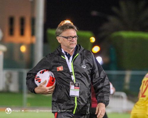 HLV Philippe Troussier.