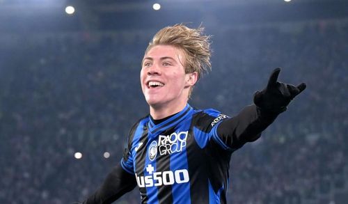 Rasmus Hojlund lọt tầm ngắm của Ban huấn luyện Man United.
