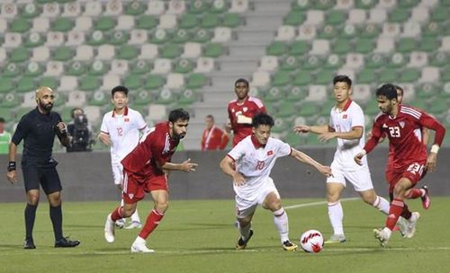 Cách chơi bóng rất “liều” của những cầu thủ trẻ U23 Việt Nam.