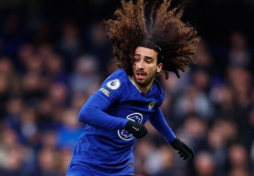 Cucurella mắc lỗi dẫn đến bàn thua đầu tiên của Chelsea. Ảnh: Reuters.