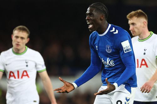 Onana lọt vào tầm ngắm của Arsenal