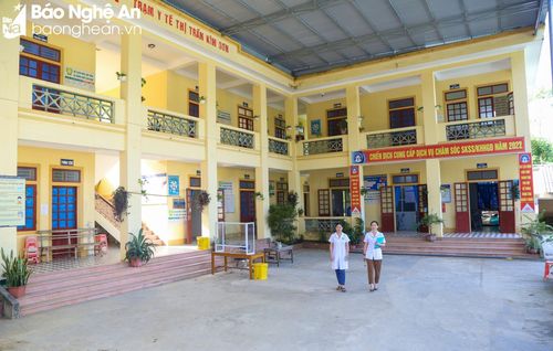 Cùng với đó là đầu tư cơ sở hạ tầng, nâng cao chất lượng khám, chữa bệnh tại Trung tâm Y tế và các trạm y tế xã, thị trấn, góp phần giảm tải cho các bệnh viện tuyến trên. Ảnh: Đình Tuyên
