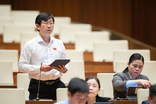 Phó trưởng Đoàn ĐBQH tỉnh Bình Thuận Nguyễn Hữu Thông đề xuất miễn tiền sử dụng đất đối với đất xây nhà ở xã hội, nhà ở công nhân