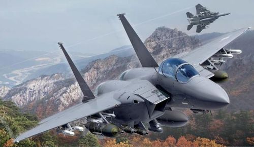 Các giá phóng chia tầng này cho phép F-15EX mang được số tên lửa cực lớn trong khi không bị ảnh hưởng quá nhiều tới tính năng khí động học của máy bay.