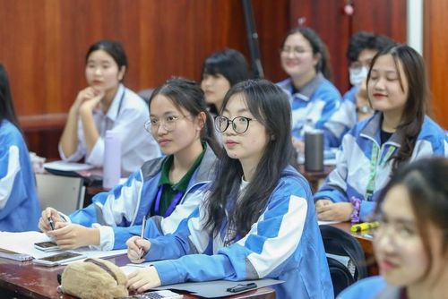 Trường THPT Chuyên Bắc Ninh tập trung ôn luyện cho học sinh lớp 12 ngay từ đầu năm học.