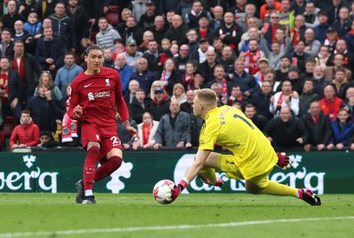  Ramsdale sắm vai người hùng của Arsenal. 