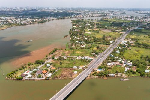 Về cơ cấu sử dụng đất, Khu đô thị Hiệp Hòa có diện tích đất ở hơn 84 ha (chiếm 28,8%); đất cây xanh hơn 110 ha, chiếm hơn 38% tổng diện tích đất dự án; đất hỗn hợp gần 35 ha; đất công trình dịch vụ công cộng hơn 14 ha; đất giao thông 43 ha và đất hạ tầng kỹ thuật 3,8 ha.