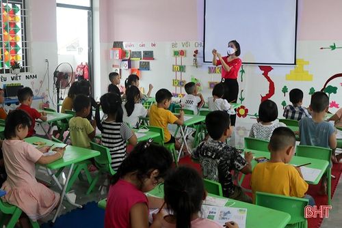 Việc rèn luyện kỹ năng cho các cháu 5 tuổi trước khi vào lớp 1 đã được các trường mầm non triển khai thực hiện.