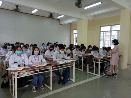 Việc được học thêm, tích lũy kiến thức là nhu cầu chính đáng của học sinh. 