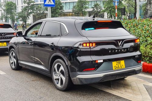  Sau Hà Nội, dịch vụ taxi điện sẽ sớm được triển khai ở TP.HCM. Đội hình taxi này trong tương lai sẽ có thêm mẫu VF 5 Plus. 