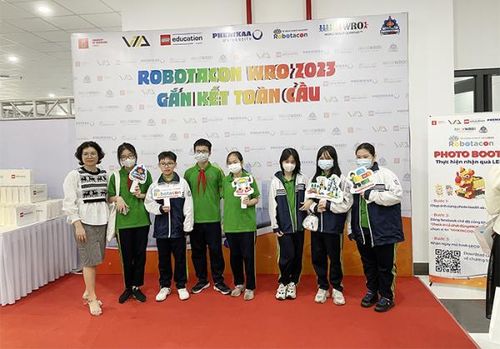 WRO – World Robot Olympiad là một trong các cuộc thi uy tín và quy mô lớn nhất toàn cầu dành cho thanh thiếu niên từ 6 đến 19 tuổi.