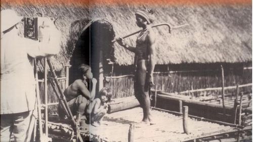 Nhóm làm phim đang quay ở Tây Nguyên