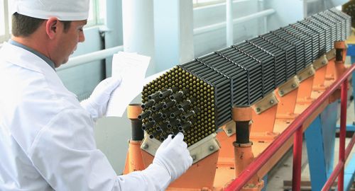 Theo ý kiến của ông Hofreiter, gói trừng phạt chống Nga thứ 11 nên bao gồm cả lĩnh vực năng lượng hạt nhân, thay vì chỉ tập trung vào việc ngăn cấm nhiên liệu hóa thạch từ Nga như hiện nay.
