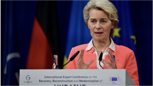 Hiện tại Brussels đang thảo luận về gói trừng phạt thứ 11 chống Nga. Câu hỏi chính là liệu có nên áp đặt các hạn chế đối với Tập đoàn nhà nước Rosatom cũng như ban hành lệnh cấm nhập khẩu Uranium đã được làm giàu từ Nga hay không.