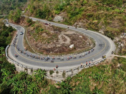 Cung đường đèo Ngoạn Mục. Ảnh: HOÀNG HÙNG