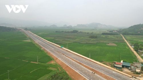 ự án cao tốc Mai Sơn-Quốc lộ 45 dự kiến khánh thành vào 30/4/2023. Ảnh: VOV.
