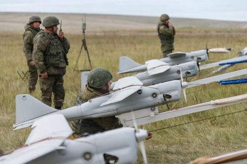 Dòng UAV Orlan đã được chứng minh là một thành phần quan trọng trong các hoạt động của quân đội Nga tại chiến trường Ukraine. Những UAV này đã xác định và theo dõi binh sĩ và phương tiện của Ukraine từ độ cao thấp đến trung bình, để quân đội Nga thực hiện các cuộc tấn công bằng pháo, tên lửa và UAV tự sát lảng vảng Lancet.