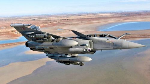 Khoảng 2,3 tỷ USD dự kiến thanh toán cho lô 18 chiếc Rafale thứ hai; theo sau khoản thanh toán ban đầu trị giá 1,1 tỷ USD cho 6 chiếc Rafale đầu tiên, đã được Indonesia tất toán vào tháng 9 năm ngoái.