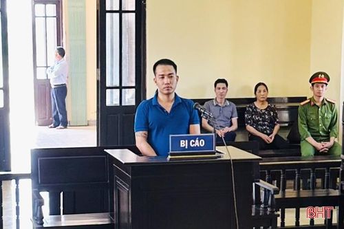 Bị cáo Nguyễn Văn Khải tại TAND huyện Cẩm Xuyên.
