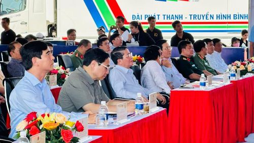 Các đại biểu dự lễ khánh thành cao tốc Phan Thiết - Dầu Giây