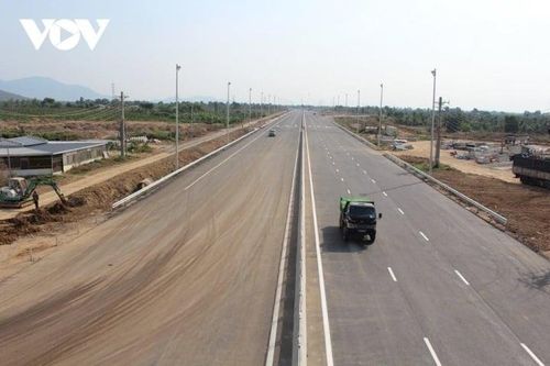 Cao tốc Phan Thiết - Dầu Giây trước ngày khánh thành