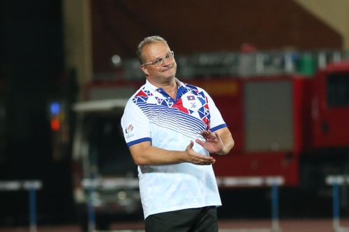  Ông Weiss được kỳ vọng giúp bóng đá Lào làm nên chuyện tại SEA Games 32. Ảnh: Nguyên Khang. 