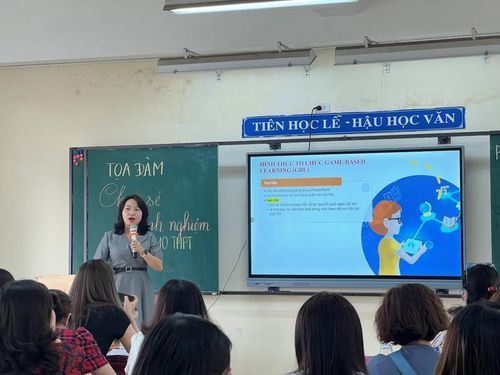 Cô Ngọc Anh giới thiệu về Game-based Learning (Ứng dụng trò chơi vào dạy học)