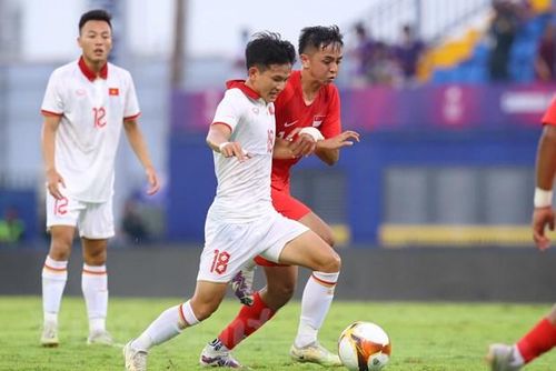 U22 Việt Nam chơi tốt trước U22 Singapore. (Ảnh: Vietnam+)