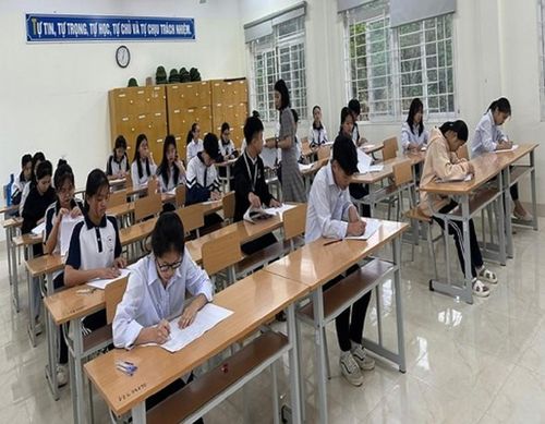 Tổ chức thi thử tốt nghiệp THPT năm 2023 tại trường PT DTNT tỉnh Cao Bằng.