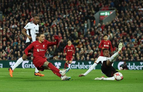 Sang hiệp hai, Liverpool có thêm vài cơ hội
