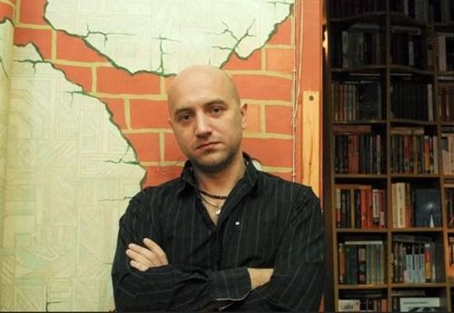 Nhà văn Zakhar Prilepin tại nhà riêng ở tỉnh Nizhny Novgorod vào tháng 12/2008. (Ảnh: Reuters)