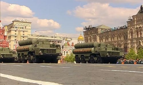 Hệ thống phòng không S-400.