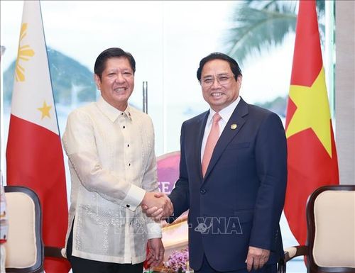 Thủ tướng Phạm Minh Chính gặp Tổng thống Philippines Ferdinand Romualdez Marcos Jr. Ảnh: Dương Giang/TTXVN