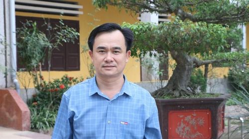 Thầy Hoàng Văn Dũng - Hiệu trưởng Trường THCS Hiển Khánh (huyện Vụ Bản).