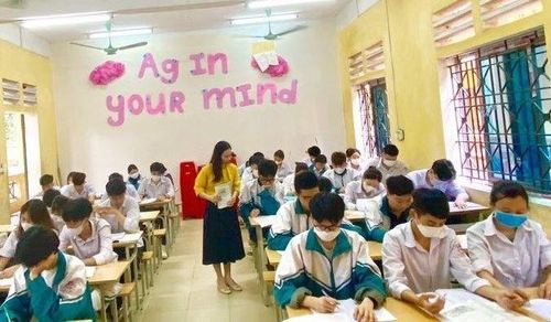 Giờ học môn Lịch sử của cô giáo Đỗ Thị Thúy Hà và học sinh trường THPT Phong Châu, huyện Lâm Thao, tỉnh Phú Thọ