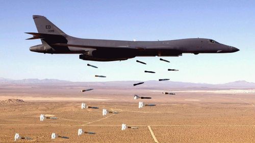 Vào năm 2020, các giá treo mới cũng đã được lắp đặt. Sau đó Lầu Năm Góc cho phép một cuộc thử nghiệm diễn ra, trong đó chiếc B-1B mang thành công 36 tên lửa hành trình AGM-158 JASSM.