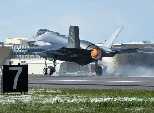 Một thực tế đáng buồn là số F-35A của Không quân Hàn Quốc hiện nay chỉ có thể thực hiện nhiệm vụ trung bình chỉ 12 ngày/tháng vào năm 2021 và 11 ngày/tháng trong nửa đầu năm 2022. Ảnh: BI.