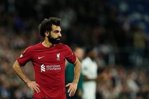Salah buồn bã khi Liverpool không góp mặt ở Champions League mùa tới. Ảnh: Reuters.