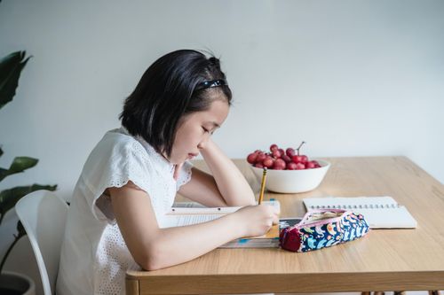 Giáo viên cho rằng việc cho trẻ học hè quá sớm và quá nhiều là điều không nên. Ảnh minh họa: Pexels.