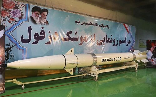 Đây là điều mà các tên lửa của Nga chưa thể làm được. Nếu như vậy, Iran - quốc gia bị trừng phạt trong nhiều thập kỷ lại có thể dễ dàng vượt qua Moskva một cách thầm lặng và đầy bất ngờ.